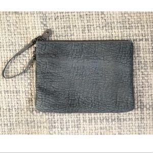 Alice and olivia clutch